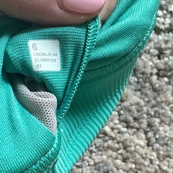 Lululemon Athletica Vibrant Green Ribbed Energy Longline Sports Bra - Picture 5 of 5